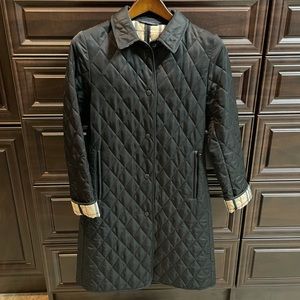 BLACK BURBERRY PUFFER COAT